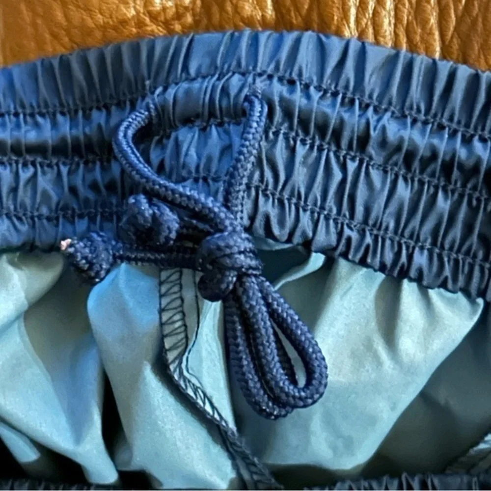 Columbia Women’s Vintage Nylon Track Pants Drawstring Zip Snap Ankle Large‎ Navy